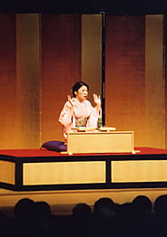 舞台のあやめさん